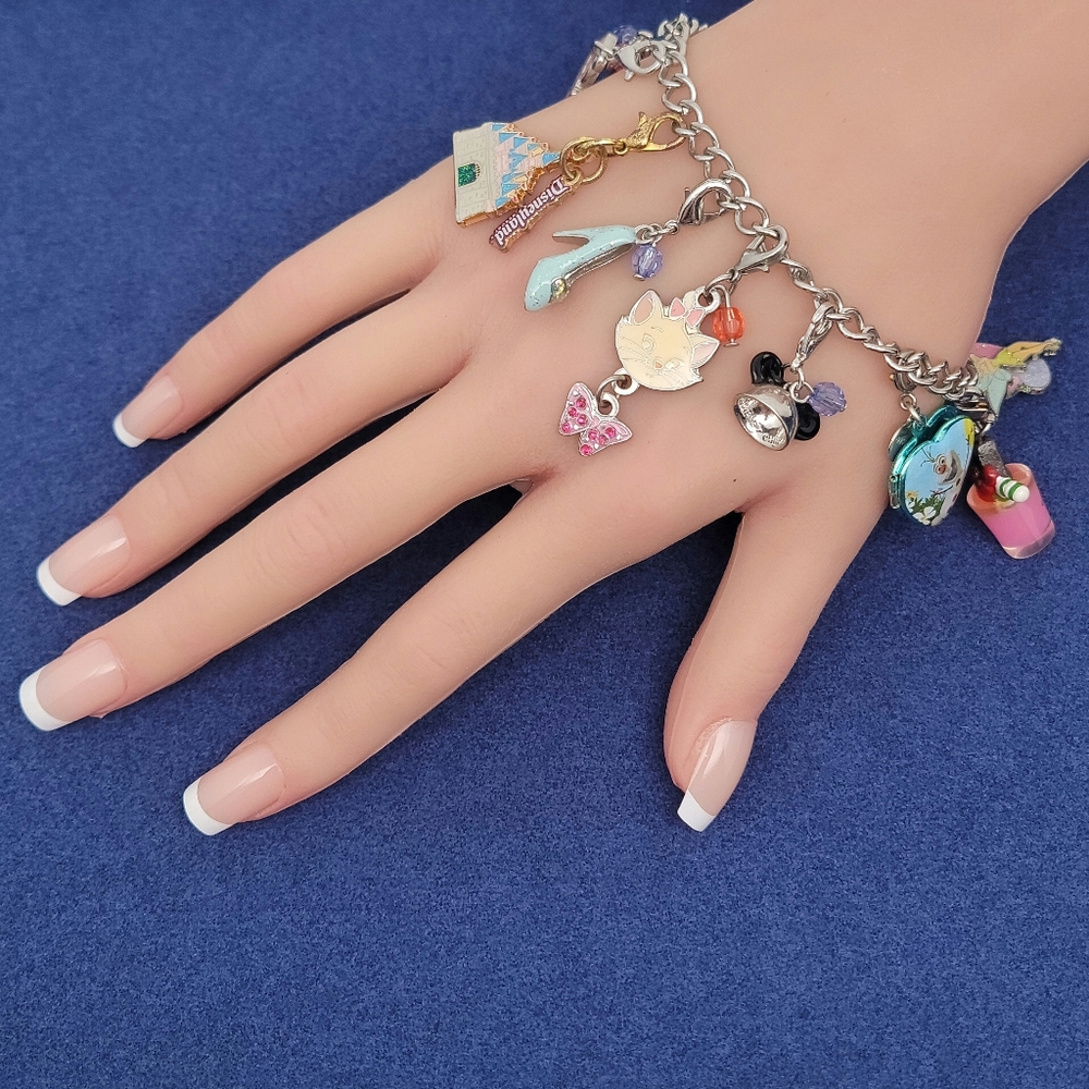 Disney Parks Icon & Character Charm Bracelet Size 7.25